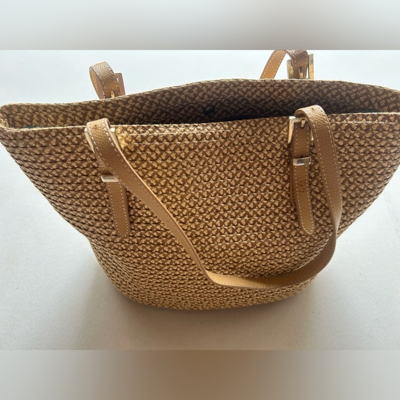Elegant Tan Woven Tote Bag by Eric Javits New York - Picture 5 of 14